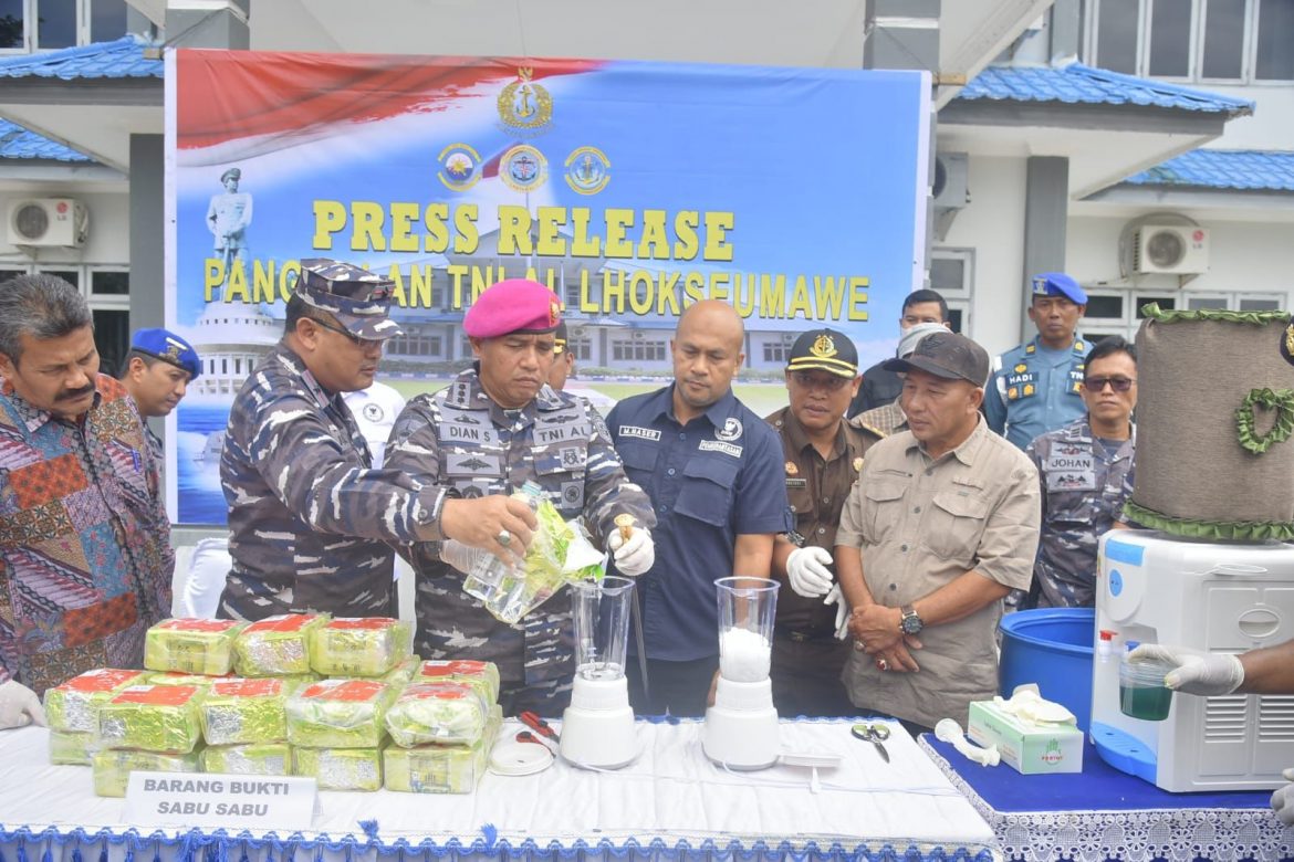 Kerja Keras Membuahkan Hasil, TNI AL Temukan 22 Kg Paket Sabu di Seunuddon Aceh