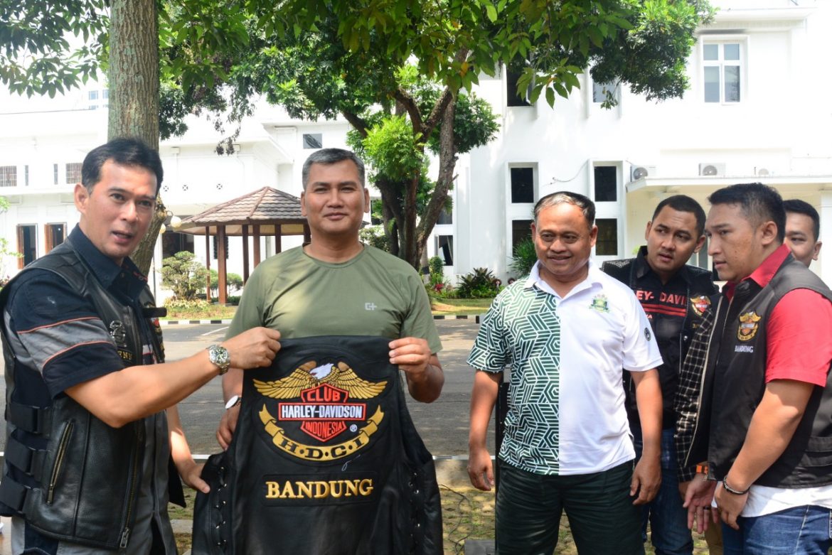 Pangdam III/Slw Terima Audiensi Ketua Harley-Davidson Club Indonesia (HDCI) Bandung