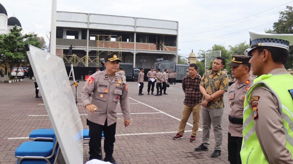 Polresta Banda Aceh Gelar Apel Persiapan Pengamanan Kunker Anies Baswedan dan Cegah Guantibmas Jelang 4 Desember