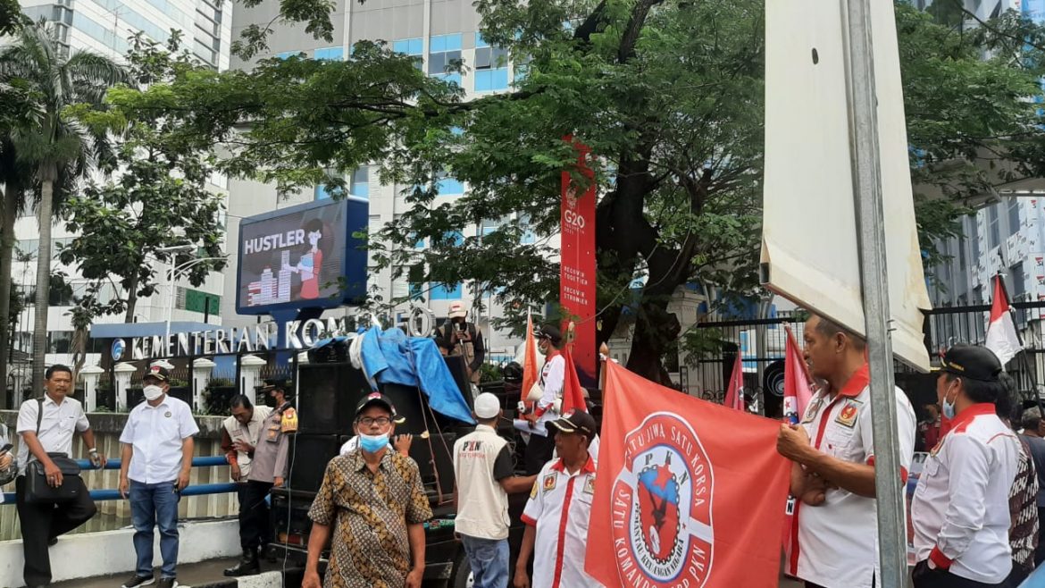 Pemantau Keuangan Negara PKN Telah Melakukan Aksi Demo di Kantor Kementerian Kominfo dan Komisi Informasi Pusat