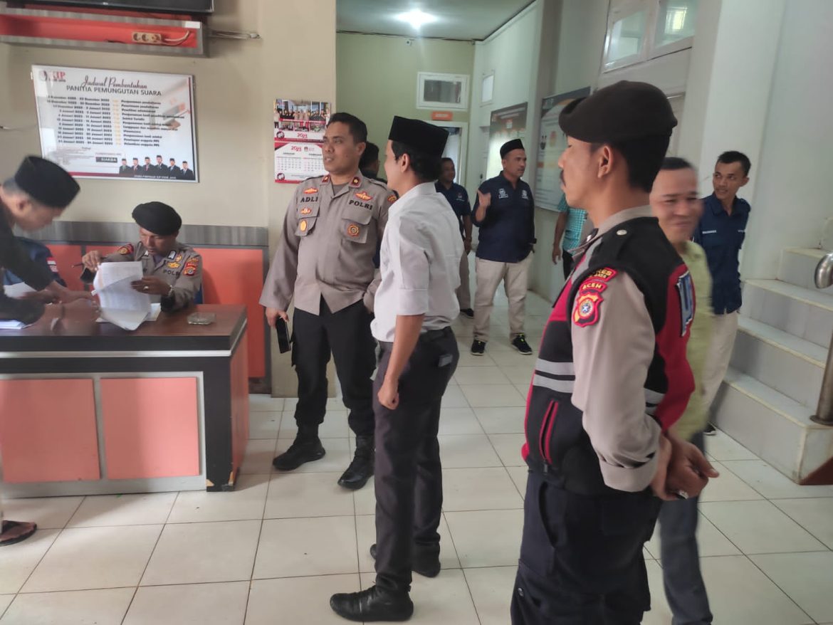 Wakapolres Pijay Cek Personel Pengamanan Tes Wawancara Calon Anggota PPS