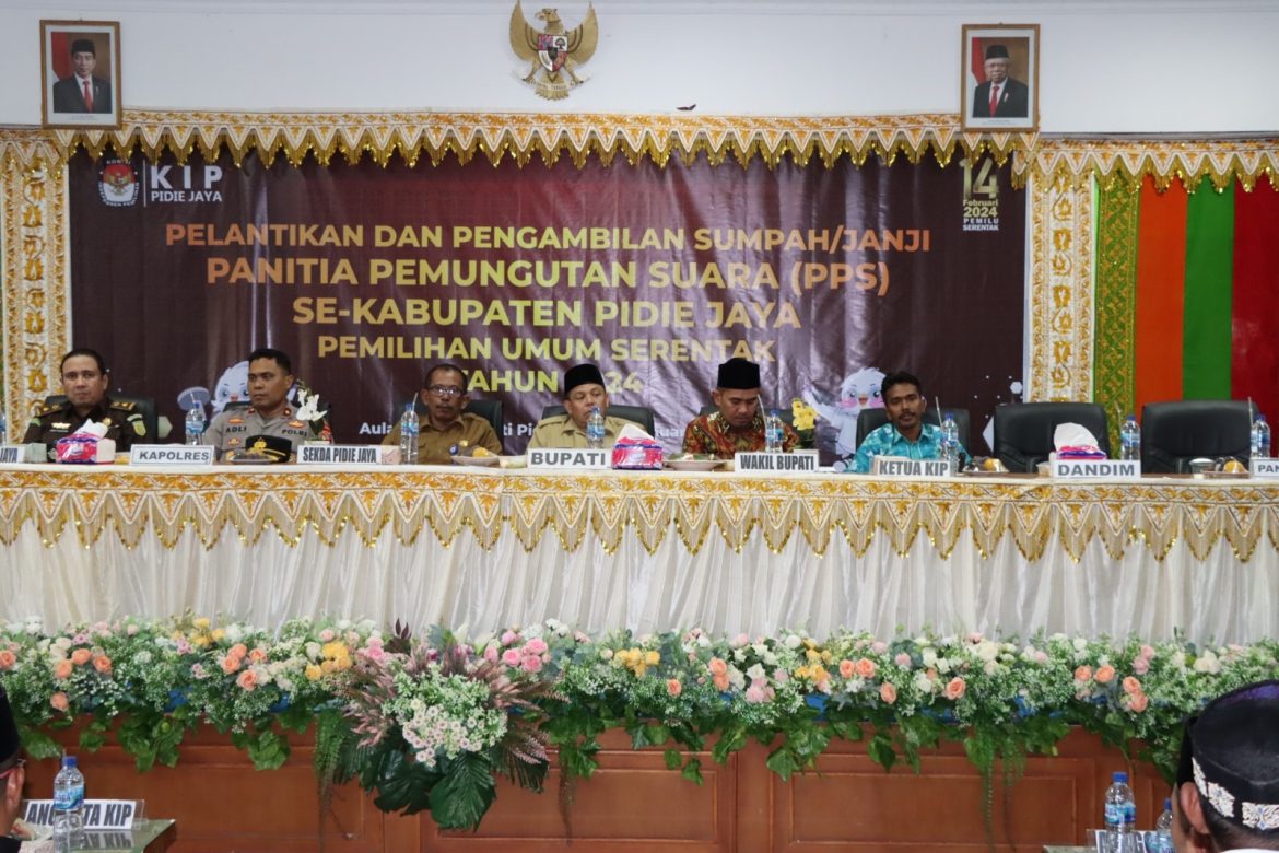 Wakapolres Pijay Hadiri Pelantikan Dan Pengambilan Sumpah/Janji Anggota PPS