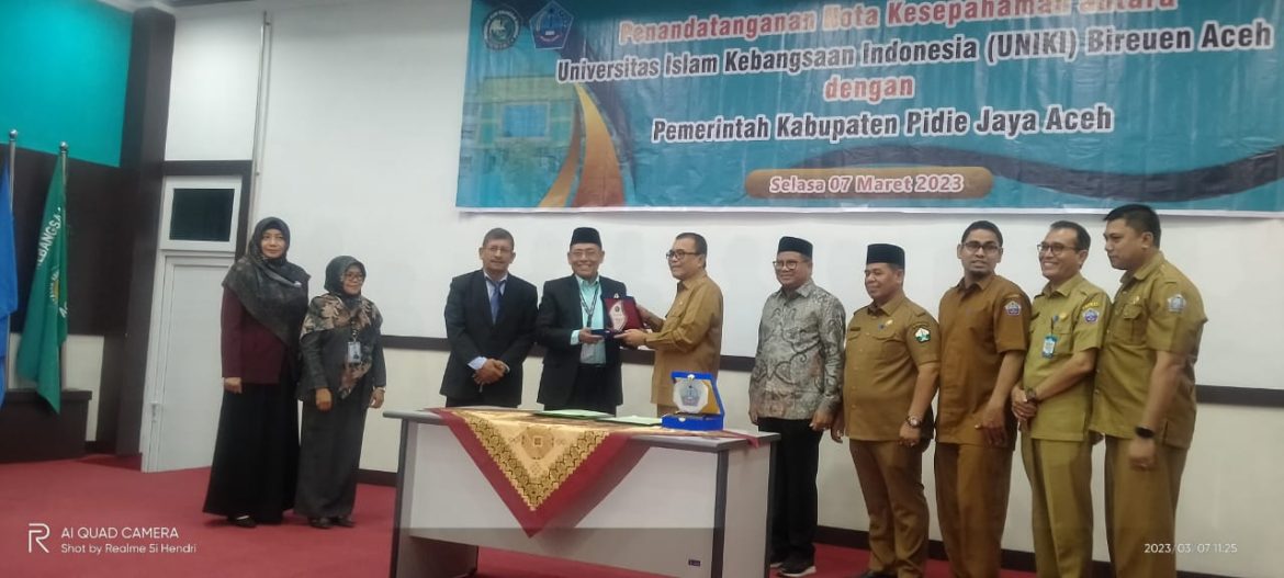 Wakil Bupati Pidie Jaya Menandatangani MOU Pelaksanaan Tridarma Perguruan Tinggi Dengan UNIKI