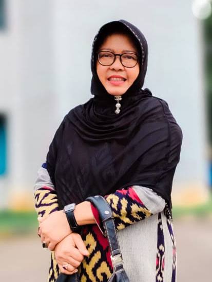 Syarifah Rahmatilah siap mewaqafkan waktu , tenaga , dan pikiran untuk Aceh yang lebih baik.
