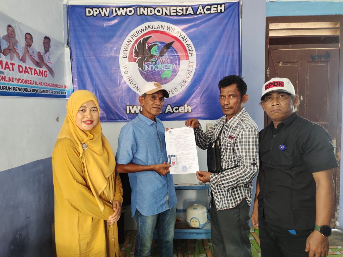 Serah Terima SK Kepengurusan IWOI Aceh Selatan Periode 2023 – 2028